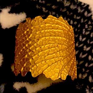 Beautiful Half clasp bangle